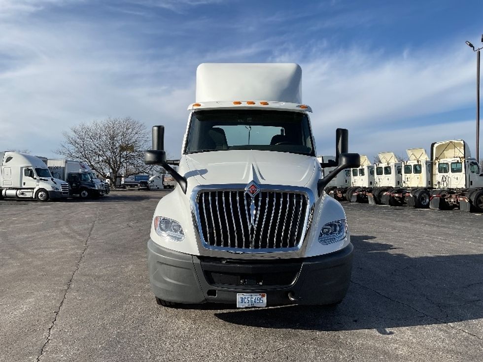 Day Cab Tractor-Heavy Duty Tractors-International-2019-LT625-Perrysburg-OH-179,885\n\t\tmiles-$ 24,500 - Image 2