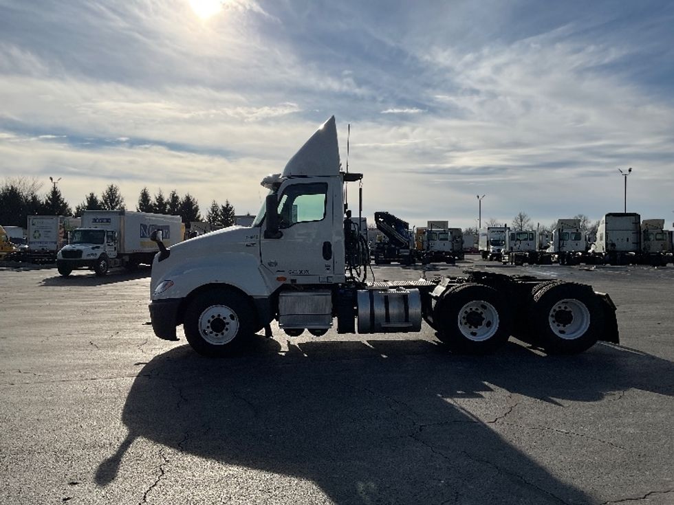 Day Cab Tractor-Heavy Duty Tractors-International-2019-LT625-Perrysburg-OH-179,885\n\t\tmiles-$ 24,500 - Image 4