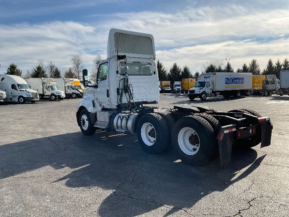 Day Cab Tractor-Heavy Duty Tractors-International-2019-LT625-Perrysburg-OH-179,885\n\t\tmiles-$ 24,500 - Image 5