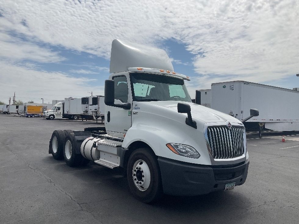 Day Cab Tractor-Heavy Duty Tractors-International-2019-LT625-Phoenix-AZ-235,962\n\t\tmiles-$ 33,250 - Image 1