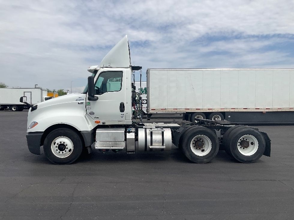 Day Cab Tractor-Heavy Duty Tractors-International-2019-LT625-Phoenix-AZ-235,962\n\t\tmiles-$ 33,250 - Image 4