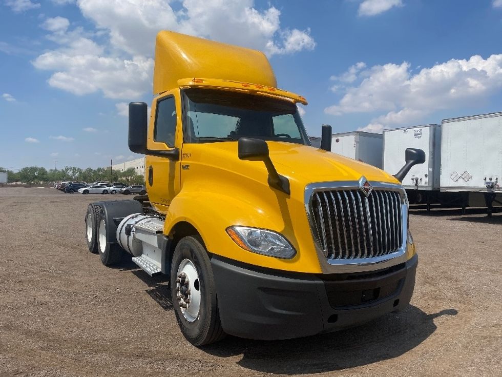 Day Cab Tractor-Heavy Duty Tractors-International-2019-LT625-Phoenix-AZ-252,858\n\t\tmiles-$ 26,250 - Image 1