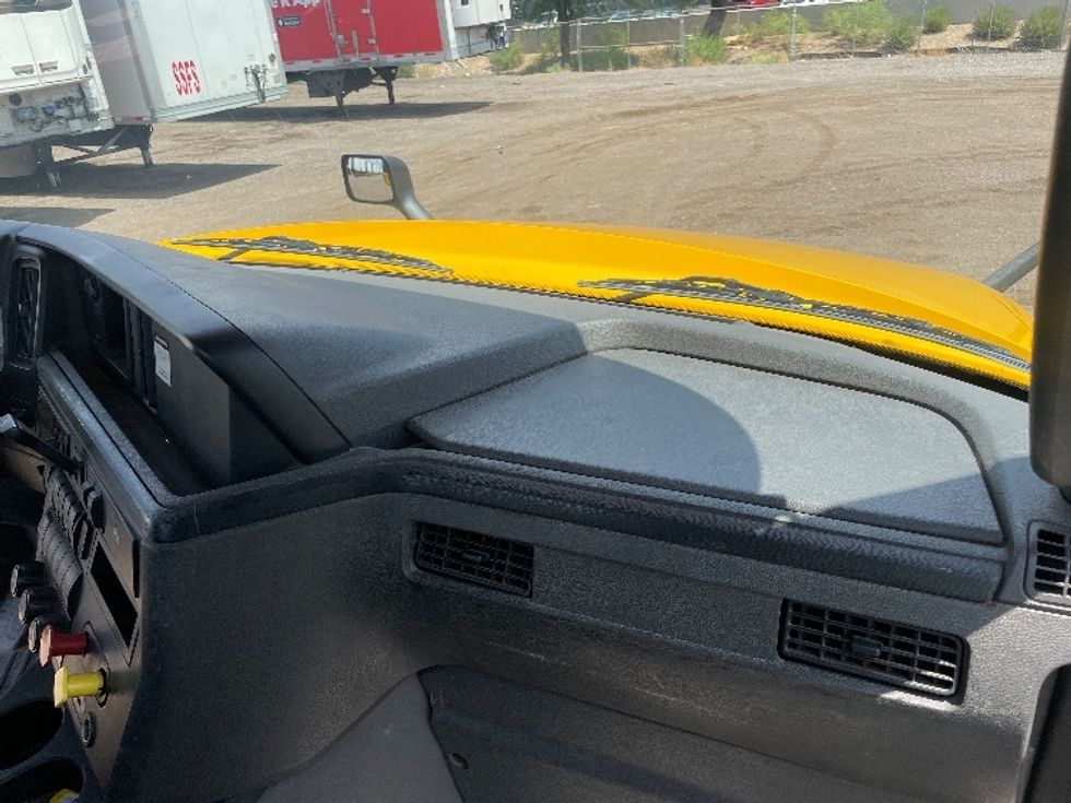 Day Cab Tractor-Heavy Duty Tractors-International-2019-LT625-Phoenix-AZ-252,858\n\t\tmiles-$ 26,250 - Image 12