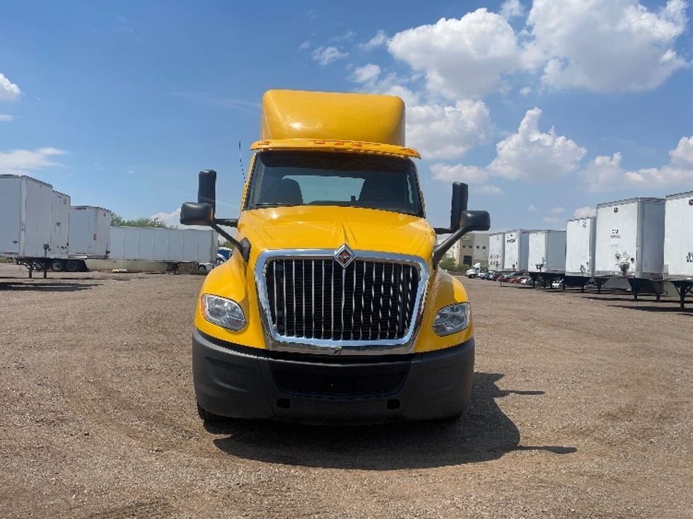 Day Cab Tractor-Heavy Duty Tractors-International-2019-LT625-Phoenix-AZ-252,858\n\t\tmiles-$ 26,250 - Image 2