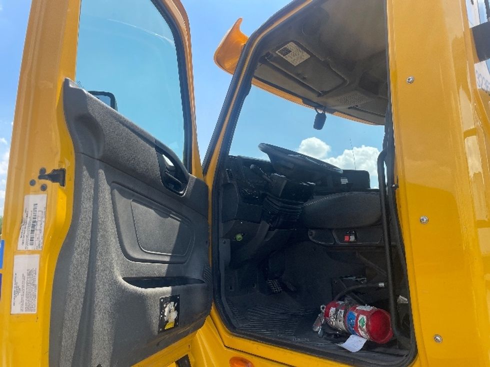 Day Cab Tractor-Heavy Duty Tractors-International-2019-LT625-Phoenix-AZ-252,858\n\t\tmiles-$ 26,250 - Image 8