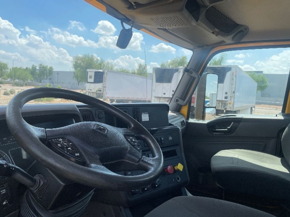 Day Cab Tractor-Heavy Duty Tractors-International-2019-LT625-Phoenix-AZ-252,858\n\t\tmiles-$ 26,250 - Image 9