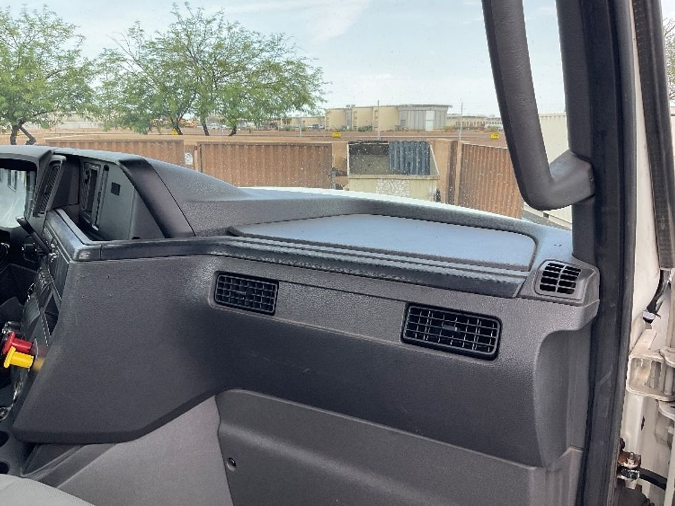 Day Cab Tractor-Heavy Duty Tractors-International-2019-LT625-Phoenix-AZ-298,127\n\t\tmiles-$ 30,500 - Image 13