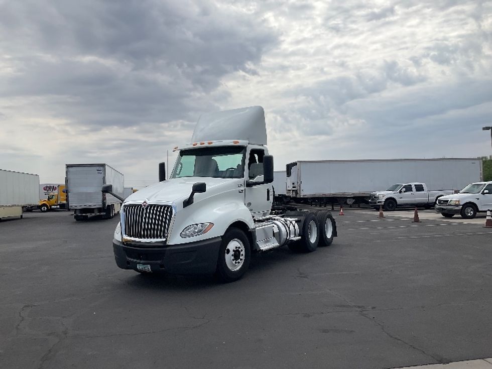 Day Cab Tractor-Heavy Duty Tractors-International-2019-LT625-Phoenix-AZ-298,127\n\t\tmiles-$ 30,500 - Image 3