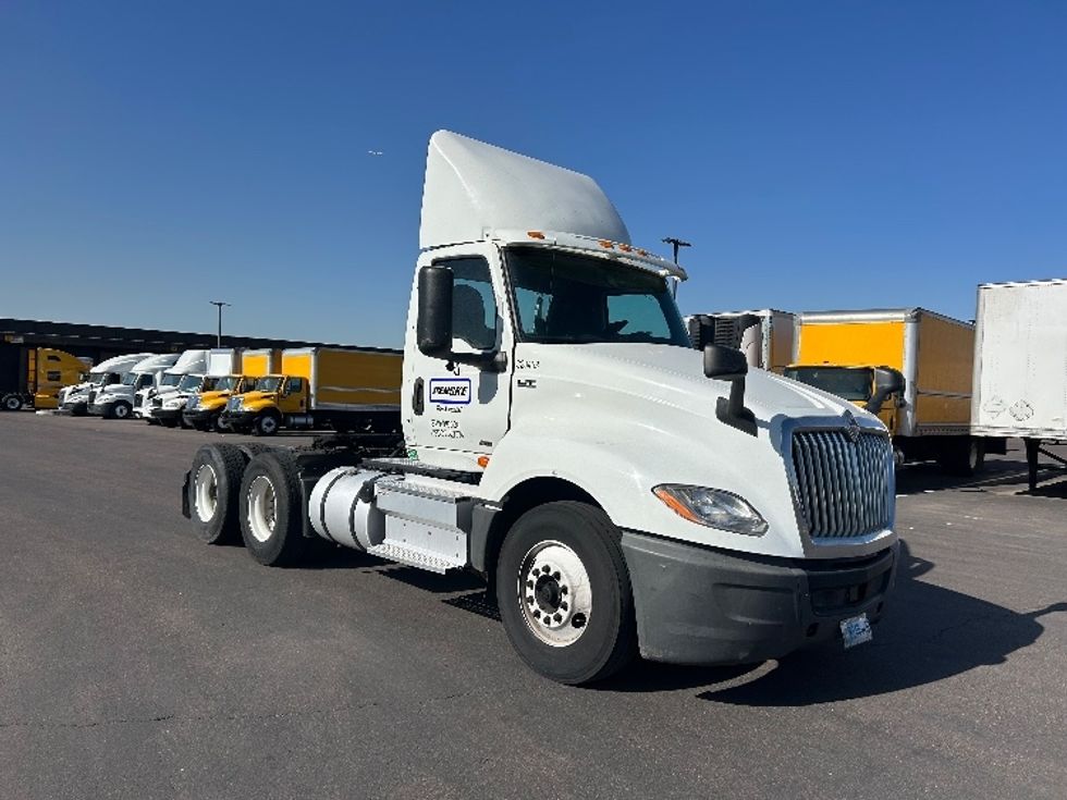 Day Cab Tractor-Heavy Duty Tractors-International-2019-LT625-Phoenix-AZ-312,525\n\t\tmiles-$ 25,500 - Image 1