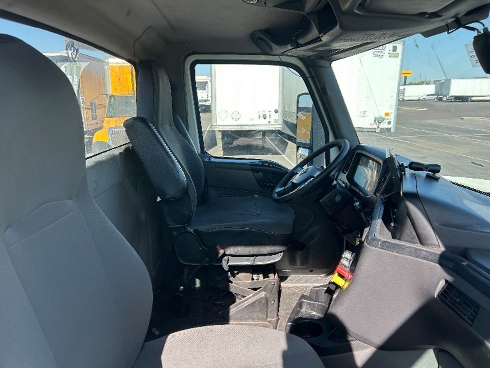 Day Cab Tractor-Heavy Duty Tractors-International-2019-LT625-Phoenix-AZ-312,525\n\t\tmiles-$ 25,500 - Image 14
