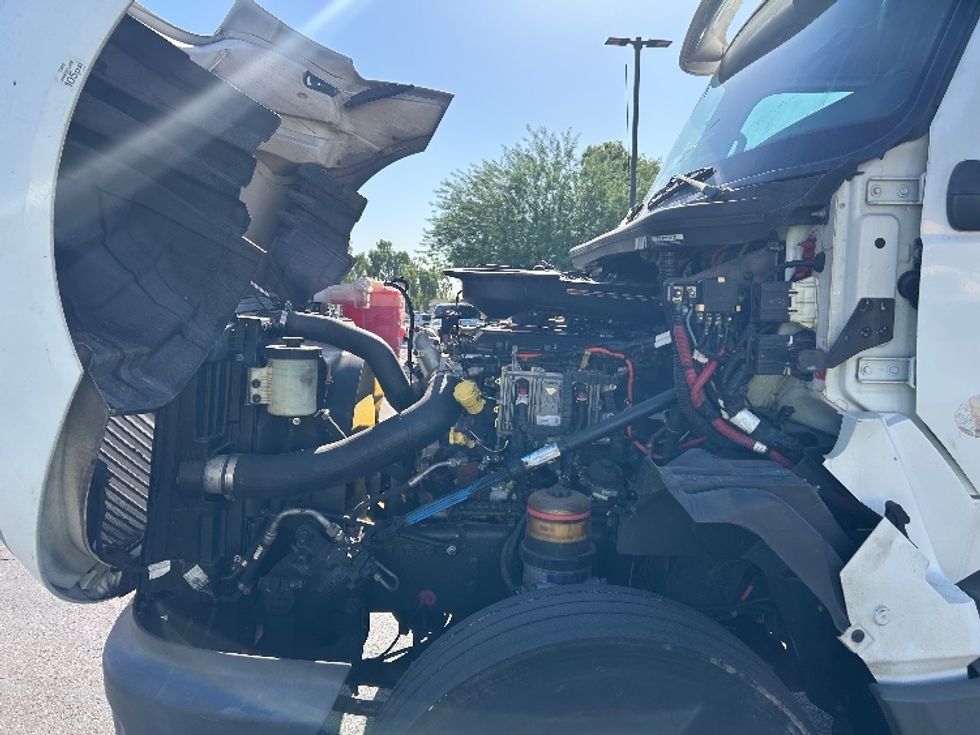 Day Cab Tractor-Heavy Duty Tractors-International-2019-LT625-Phoenix-AZ-312,525\n\t\tmiles-$ 25,500 - Image 16