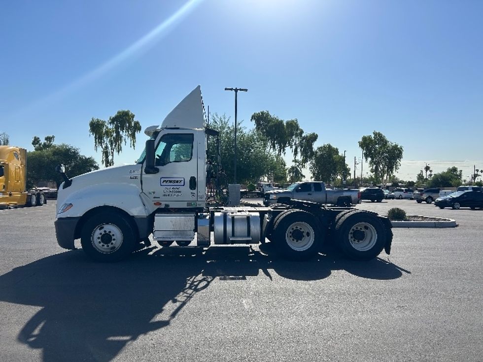 Day Cab Tractor-Heavy Duty Tractors-International-2019-LT625-Phoenix-AZ-312,525\n\t\tmiles-$ 25,500 - Image 4
