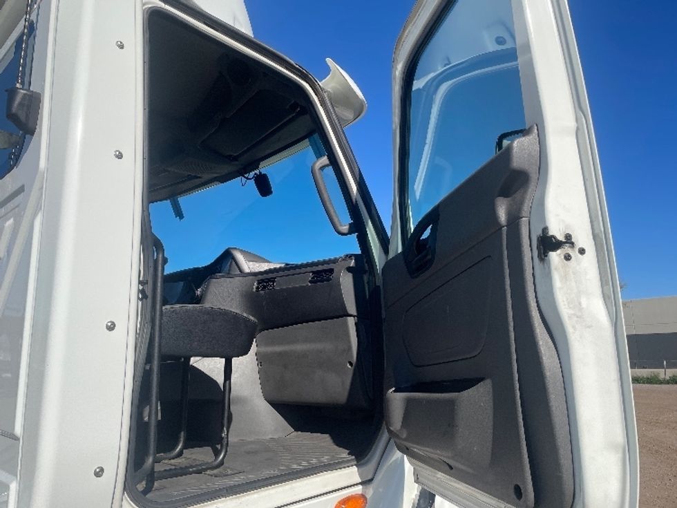 Day Cab Tractor-Heavy Duty Tractors-International-2019-LT625-Phoenix-AZ-346,694\n\t\tmiles-$ 26,750 - Image 12