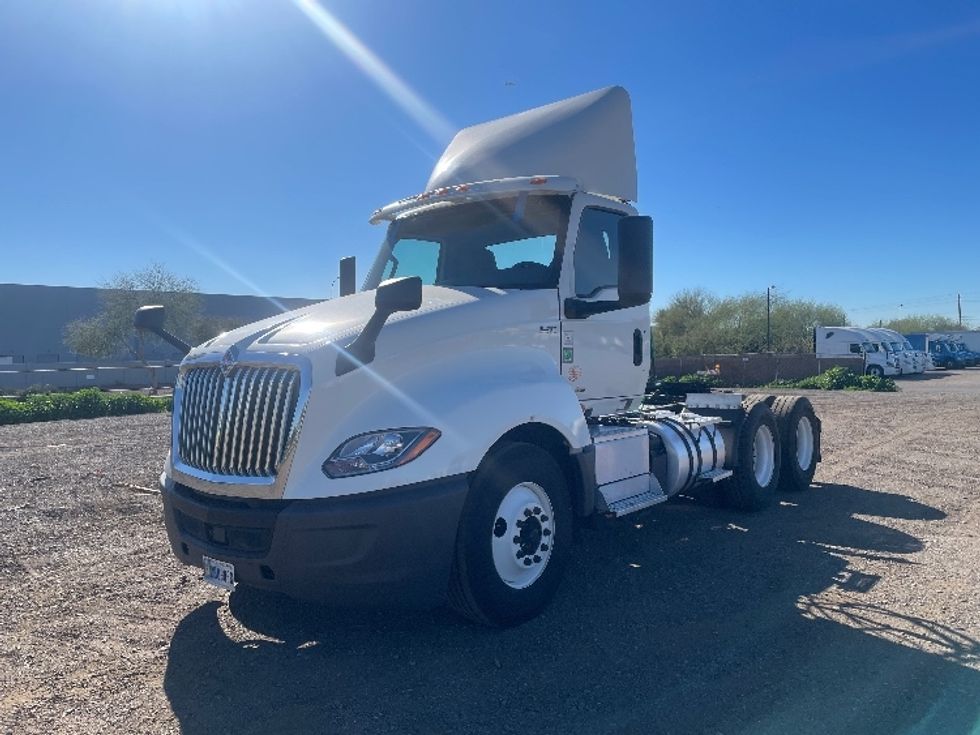Day Cab Tractor-Heavy Duty Tractors-International-2019-LT625-Phoenix-AZ-346,694\n\t\tmiles-$ 26,750 - Image 3