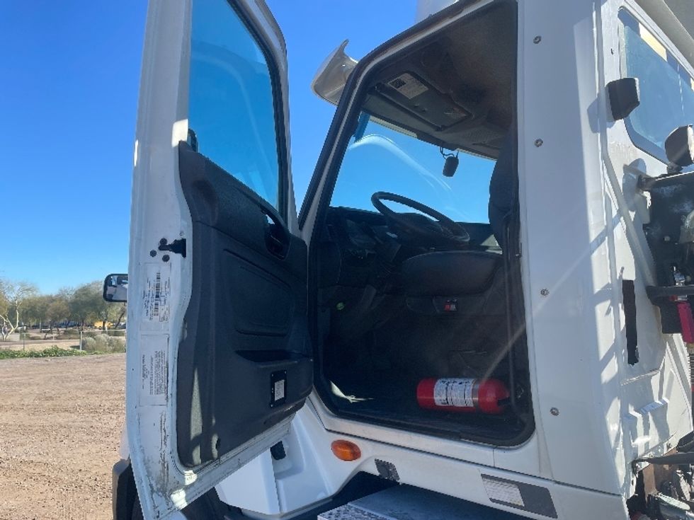 Day Cab Tractor-Heavy Duty Tractors-International-2019-LT625-Phoenix-AZ-346,694\n\t\tmiles-$ 26,750 - Image 9