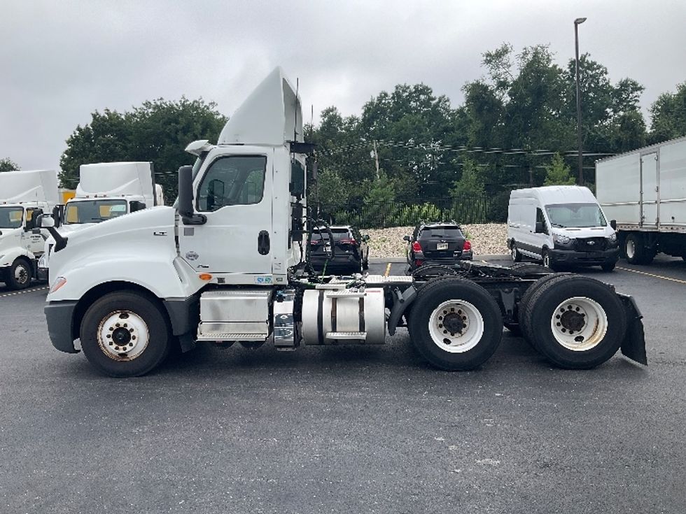 Day Cab Tractor-Heavy Duty Tractors-International-2019-LT625-Piqua-OH-343,654\n\t\tmiles-$ 28,000 - Image 4