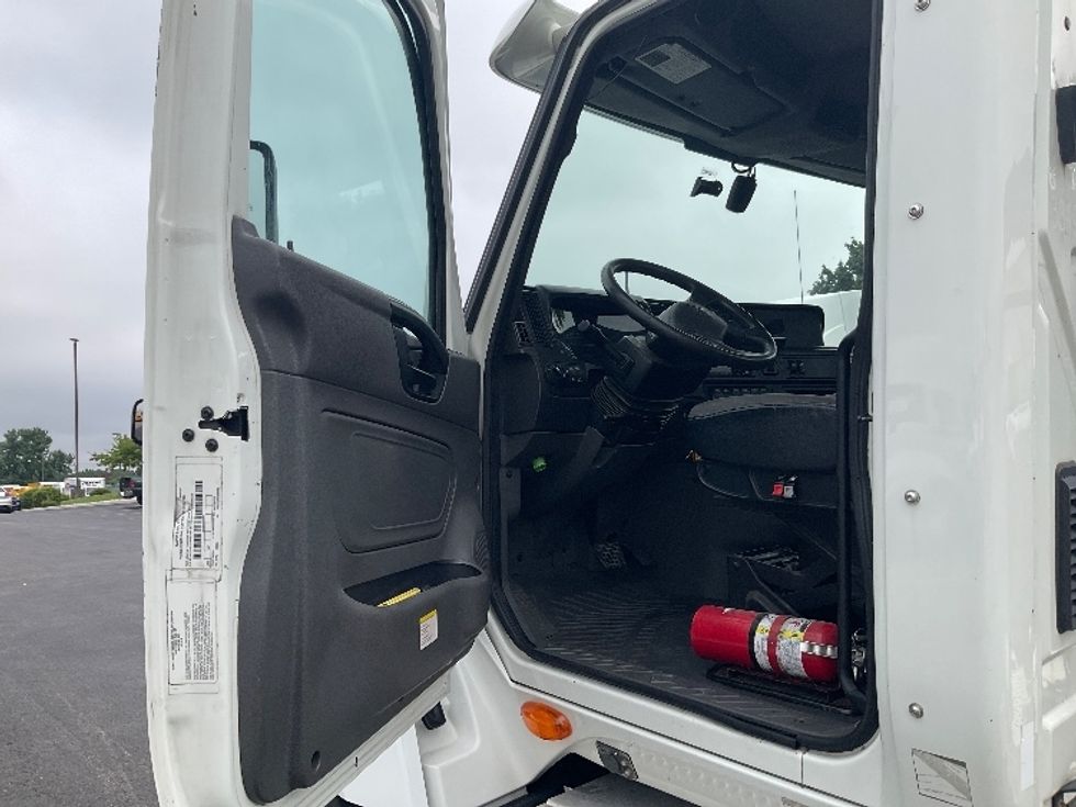 Day Cab Tractor-Heavy Duty Tractors-International-2019-LT625-Piqua-OH-343,654\n\t\tmiles-$ 28,000 - Image 9