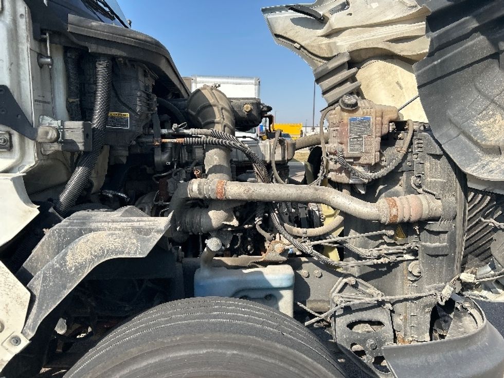 Day Cab Tractor-Heavy Duty Tractors-International-2019-LT625-Piqua-OH-371,022\n\t\tmiles-$ 22,750 - Image 13