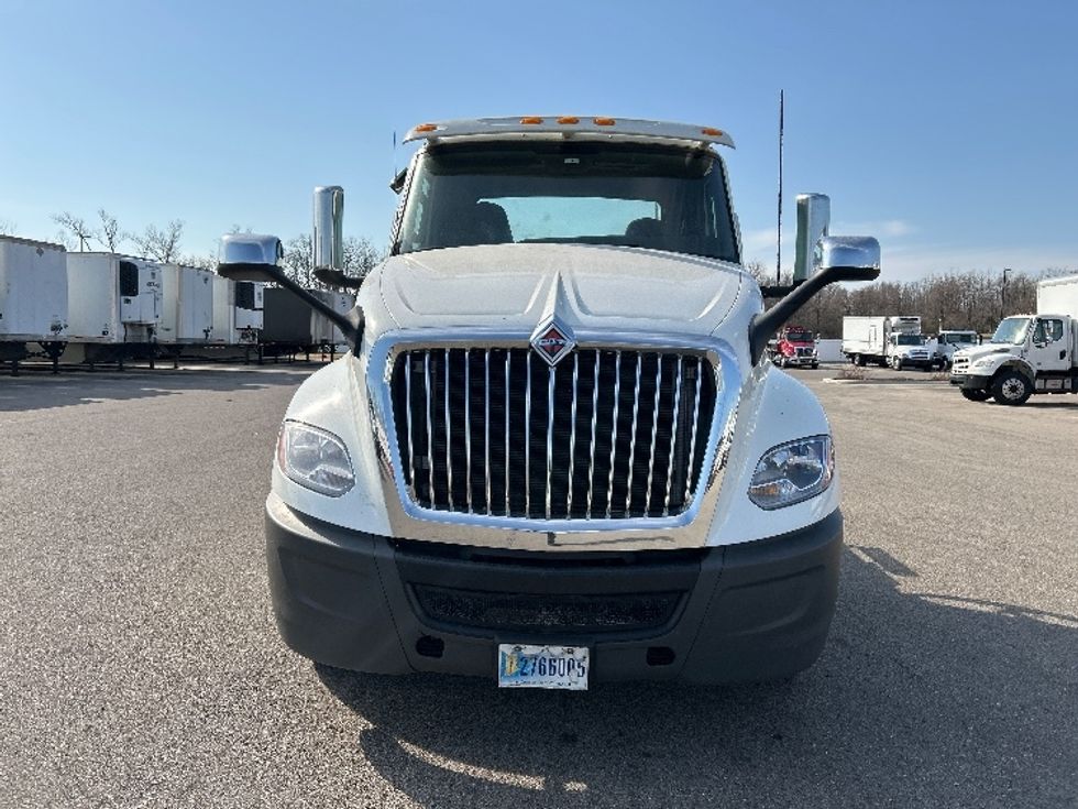 Day Cab Tractor-Heavy Duty Tractors-International-2019-LT625-Piqua-OH-371,022\n\t\tmiles-$ 22,750 - Image 2