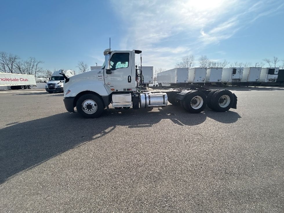 Day Cab Tractor-Heavy Duty Tractors-International-2019-LT625-Piqua-OH-371,022\n\t\tmiles-$ 22,750 - Image 4