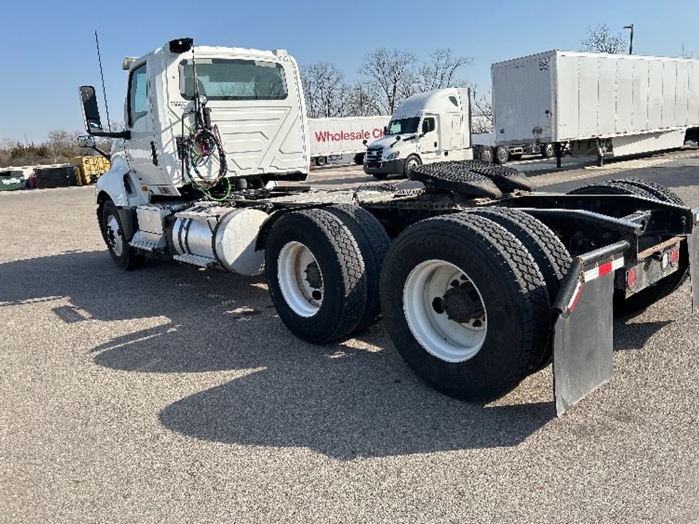 Day Cab Tractor-Heavy Duty Tractors-International-2019-LT625-Piqua-OH-371,022\n\t\tmiles-$ 22,750 - Image 5
