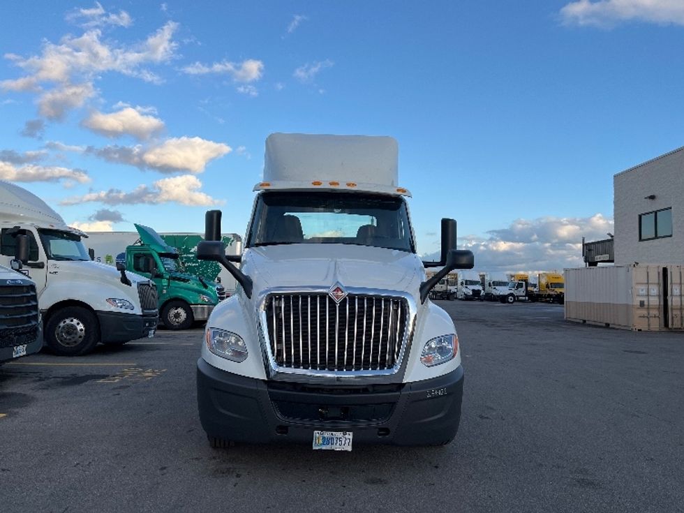 Day Cab Tractor-Heavy Duty Tractors-International-2019-LT625-Piqua-OH-445,255\n\t\tmiles-$ 24,750 - Image 2
