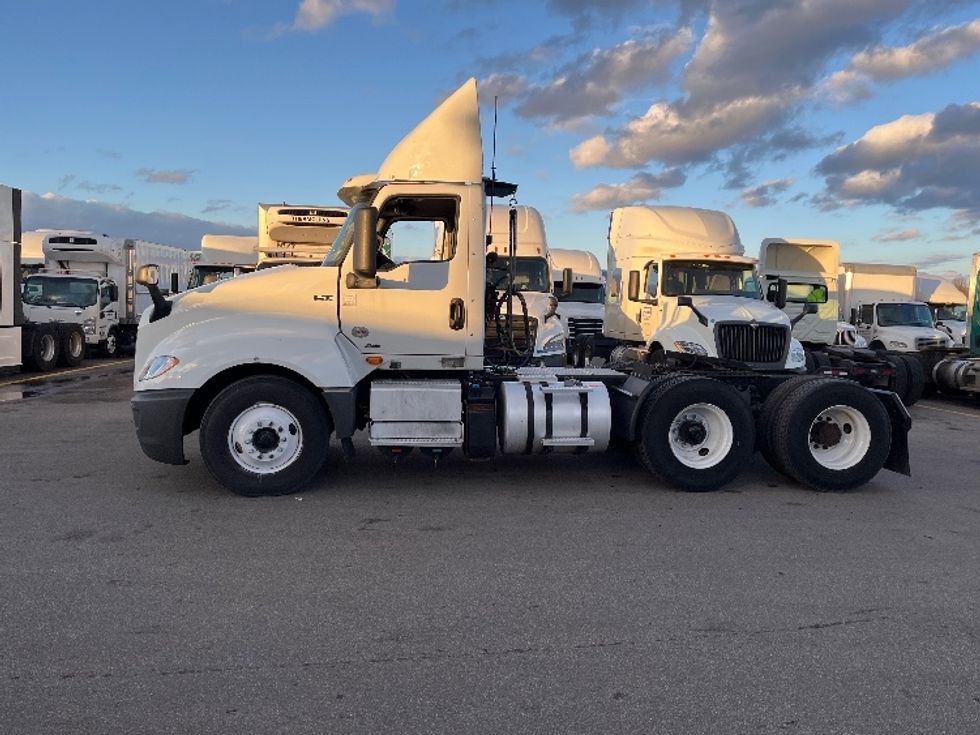 Day Cab Tractor-Heavy Duty Tractors-International-2019-LT625-Piqua-OH-445,255\n\t\tmiles-$ 24,750 - Image 4