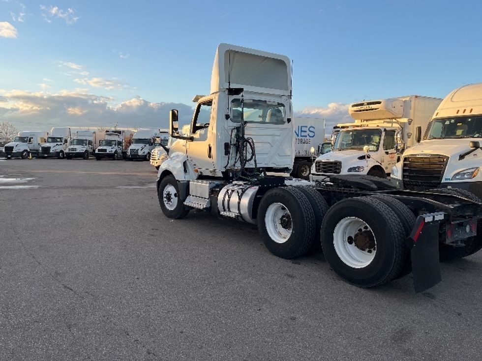 Day Cab Tractor-Heavy Duty Tractors-International-2019-LT625-Piqua-OH-445,255\n\t\tmiles-$ 24,750 - Image 5