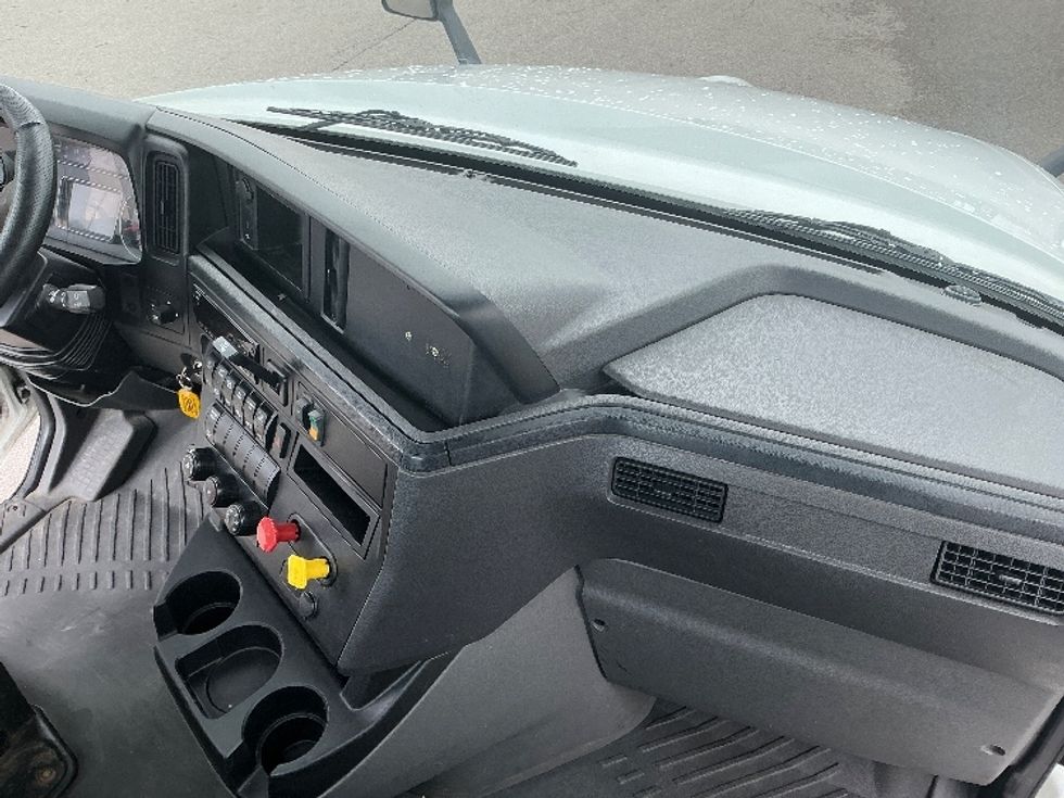 Day Cab Tractor-Heavy Duty Tractors-International-2019-LT625-Piqua-OH-517,939\n\t\tmiles-$ 21,750 - Image 13