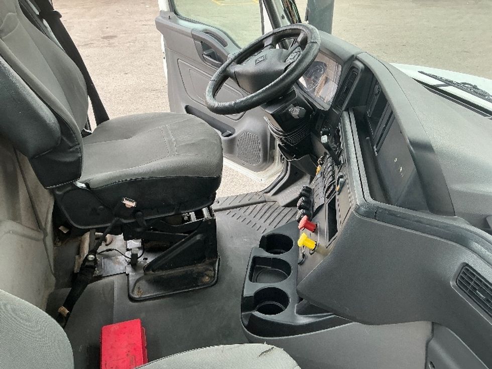 Day Cab Tractor-Heavy Duty Tractors-International-2019-LT625-Piqua-OH-517,939\n\t\tmiles-$ 21,750 - Image 14