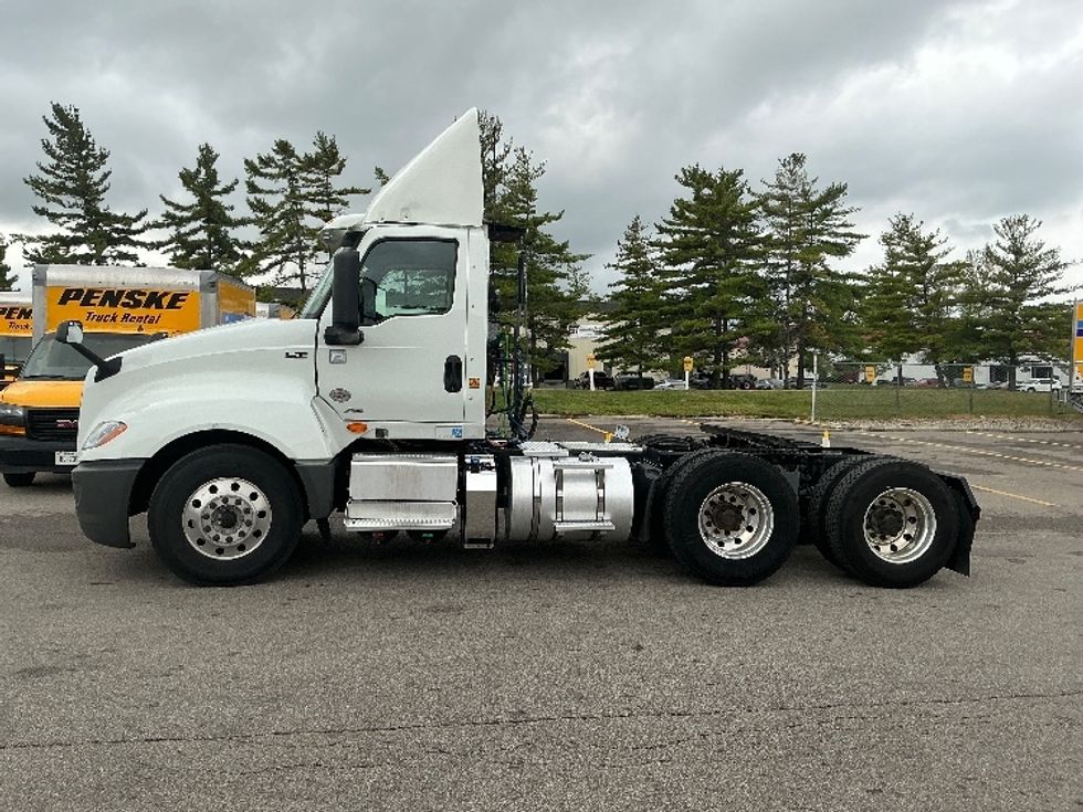 Day Cab Tractor-Heavy Duty Tractors-International-2019-LT625-Piqua-OH-517,939\n\t\tmiles-$ 21,750 - Image 4