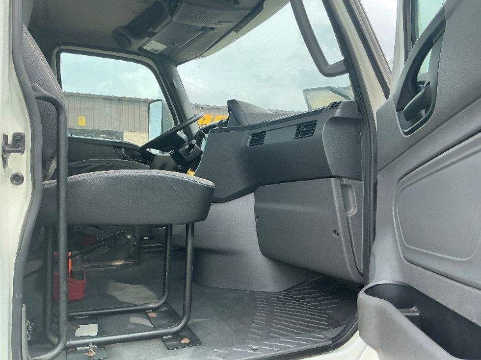 Day Cab Tractor-Heavy Duty Tractors-International-2019-LT625-Piqua-OH-519,886\n\t\tmiles-$ 21,750 - Image 12