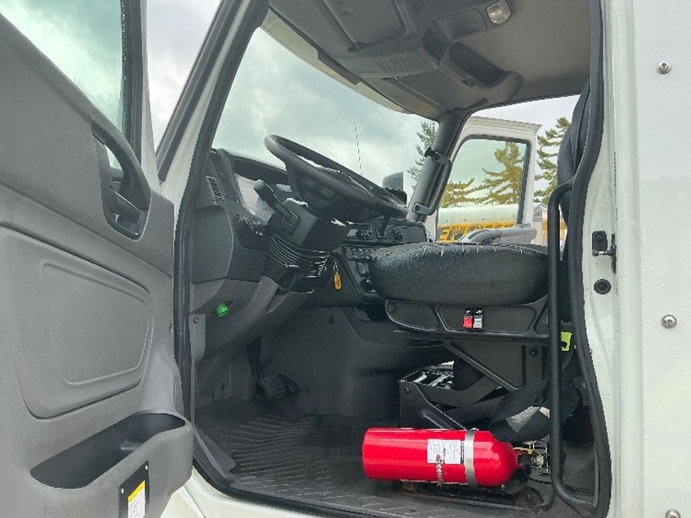 Day Cab Tractor-Heavy Duty Tractors-International-2019-LT625-Piqua-OH-519,886\n\t\tmiles-$ 21,750 - Image 9