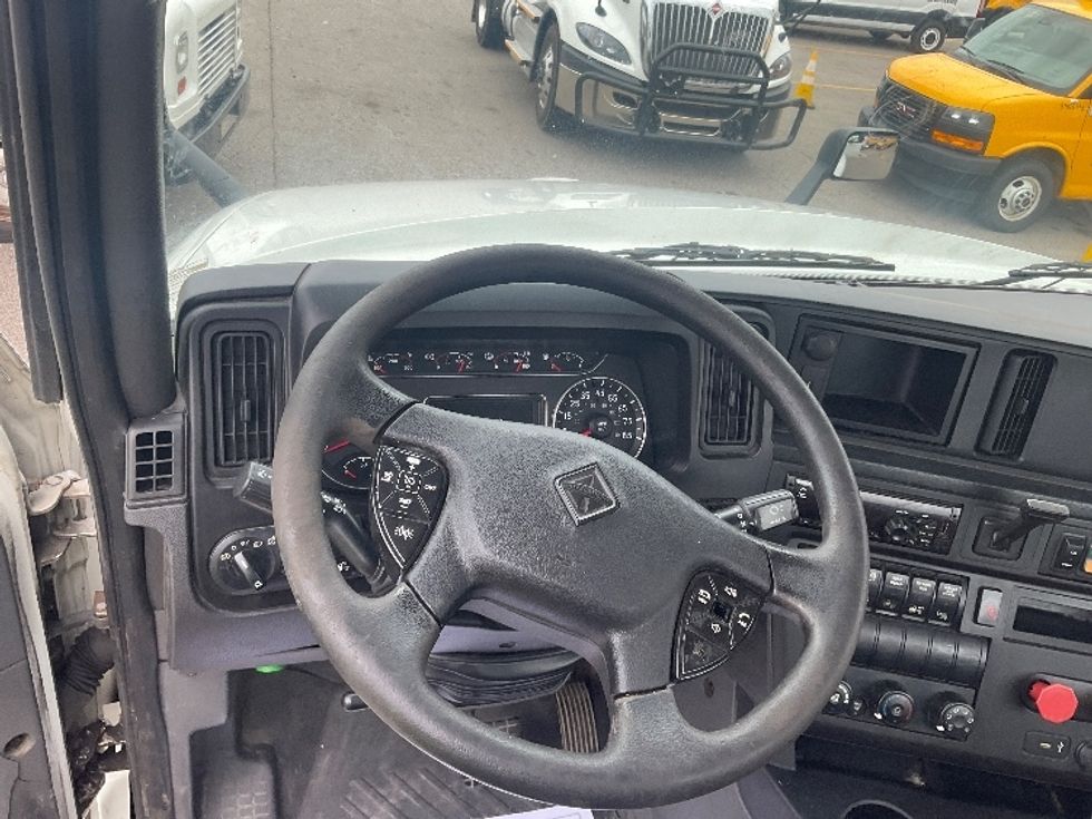 Day Cab Tractor-Heavy Duty Tractors-International-2019-LT625-Piqua-OH-570,500\n\t\tmiles-$ 21,750 - Image 11