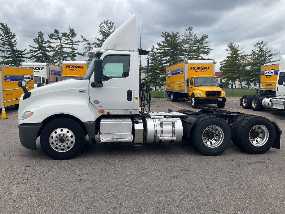 Day Cab Tractor-Heavy Duty Tractors-International-2019-LT625-Piqua-OH-570,500\n\t\tmiles-$ 21,750 - Image 4