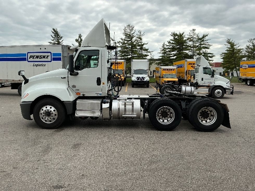Day Cab Tractor-Heavy Duty Tractors-International-2019-LT625-Piqua-OH-601,811\n\t\tmiles-$ 21,750 - Image 4
