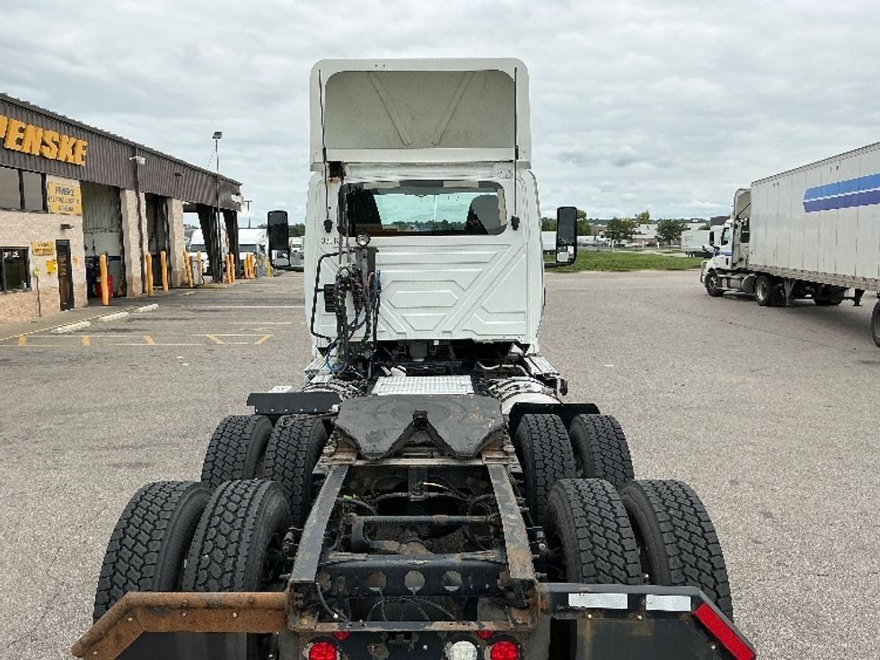 Day Cab Tractor-Heavy Duty Tractors-International-2019-LT625-Piqua-OH-601,811\n\t\tmiles-$ 21,750 - Image 6