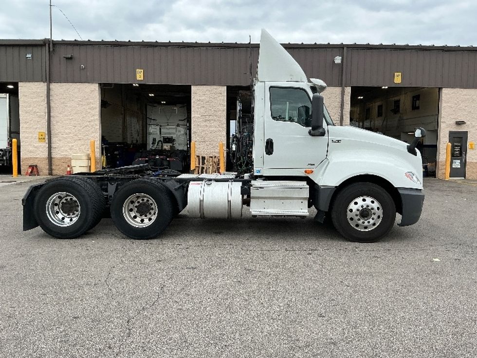 Day Cab Tractor-Heavy Duty Tractors-International-2019-LT625-Piqua-OH-601,811\n\t\tmiles-$ 21,750 - Image 8