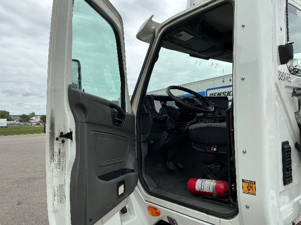Day Cab Tractor-Heavy Duty Tractors-International-2019-LT625-Piqua-OH-601,811\n\t\tmiles-$ 21,750 - Image 9
