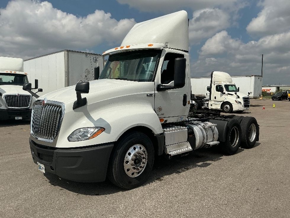 Day Cab Tractor-Heavy Duty Tractors-International-2019-LT625-Piqua-OH-665,694\n\t\tmiles-$ 21,750 - Image 3