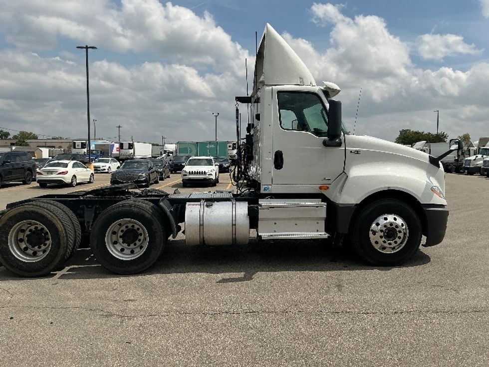 Day Cab Tractor-Heavy Duty Tractors-International-2019-LT625-Piqua-OH-665,694\n\t\tmiles-$ 21,750 - Image 8