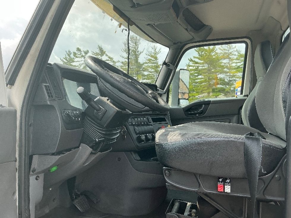 Day Cab Tractor-Heavy Duty Tractors-International-2019-LT625-Piqua-OH-684,806\n\t\tmiles-$ 21,750 - Image 10