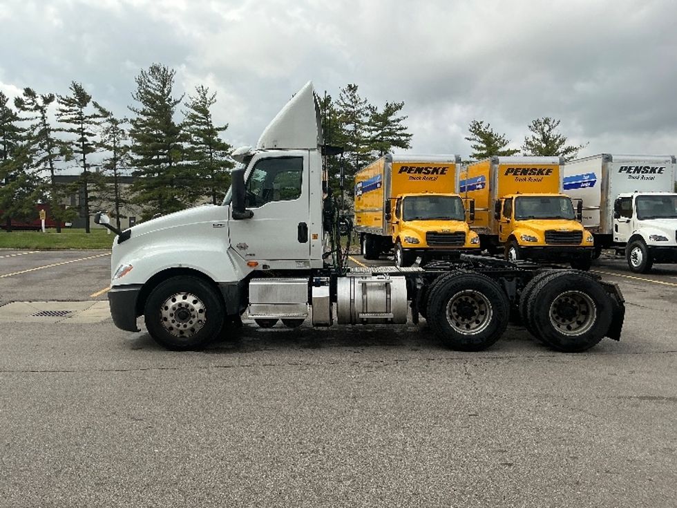 Day Cab Tractor-Heavy Duty Tractors-International-2019-LT625-Piqua-OH-684,806\n\t\tmiles-$ 21,750 - Image 4