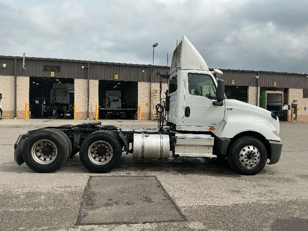 Day Cab Tractor-Heavy Duty Tractors-International-2019-LT625-Piqua-OH-684,806\n\t\tmiles-$ 21,750 - Image 8