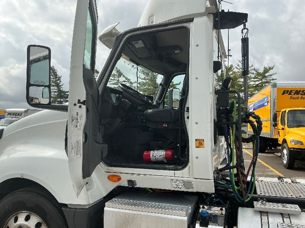 Day Cab Tractor-Heavy Duty Tractors-International-2019-LT625-Piqua-OH-684,806\n\t\tmiles-$ 21,750 - Image 9