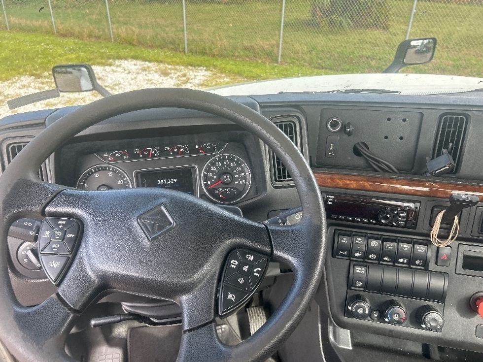 Day Cab Tractor-Heavy Duty Tractors-International-2019-LT625-Plant City-FL-381,545\n\t\tmiles-$ 35,000 - Image 10