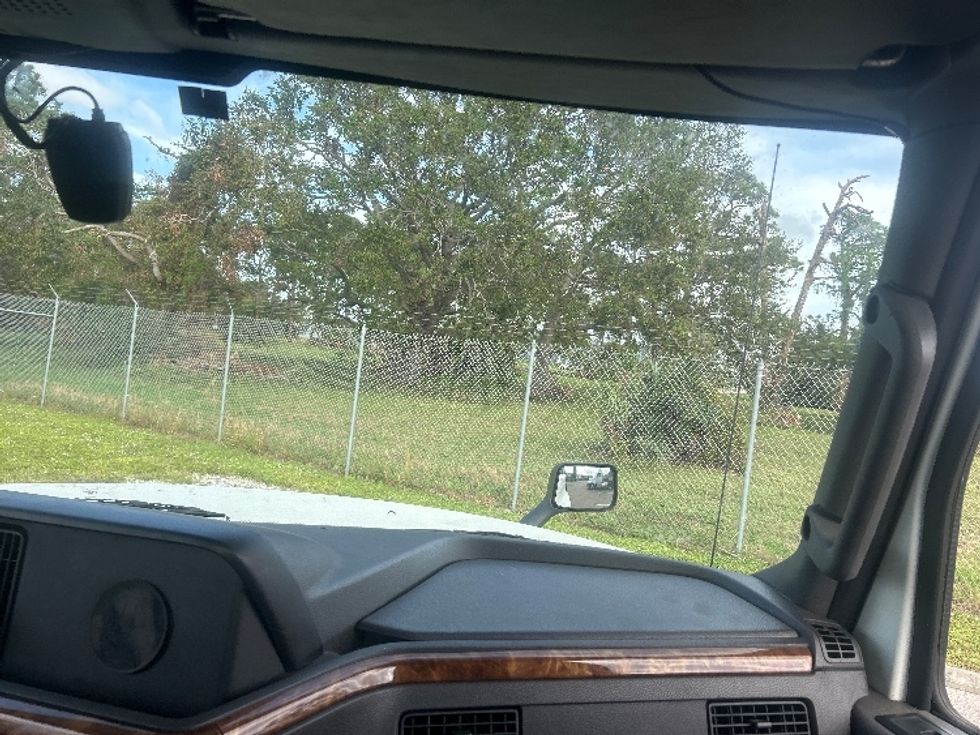 Day Cab Tractor-Heavy Duty Tractors-International-2019-LT625-Plant City-FL-381,545\n\t\tmiles-$ 35,000 - Image 12