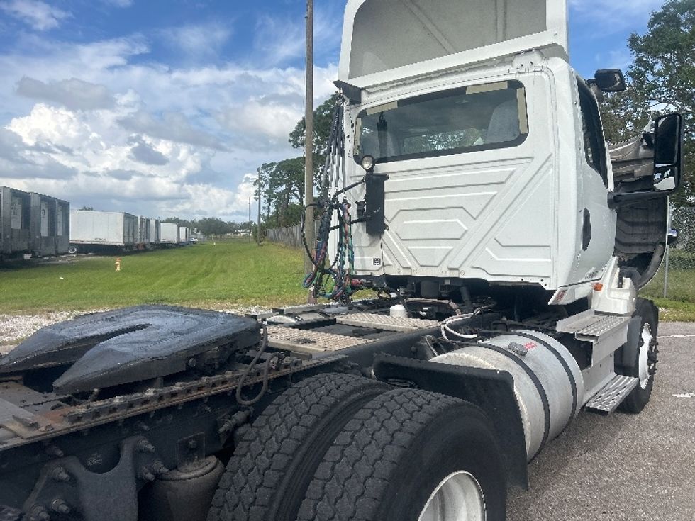 Day Cab Tractor-Heavy Duty Tractors-International-2019-LT625-Plant City-FL-381,545\n\t\tmiles-$ 35,000 - Image 17