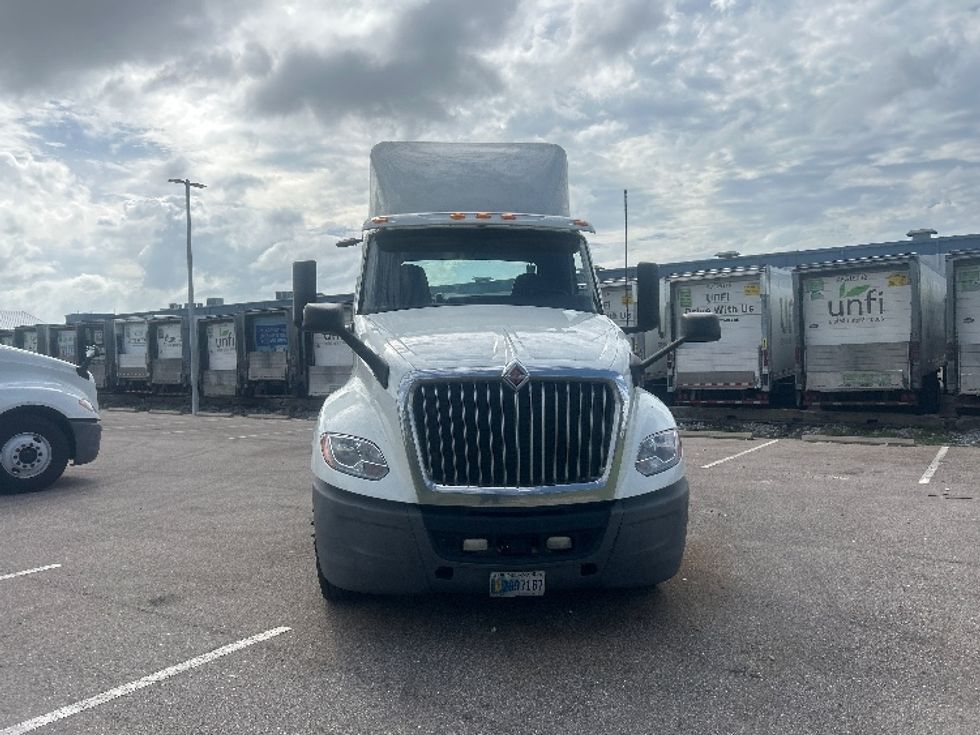 Day Cab Tractor-Heavy Duty Tractors-International-2019-LT625-Plant City-FL-381,545\n\t\tmiles-$ 35,000 - Image 2