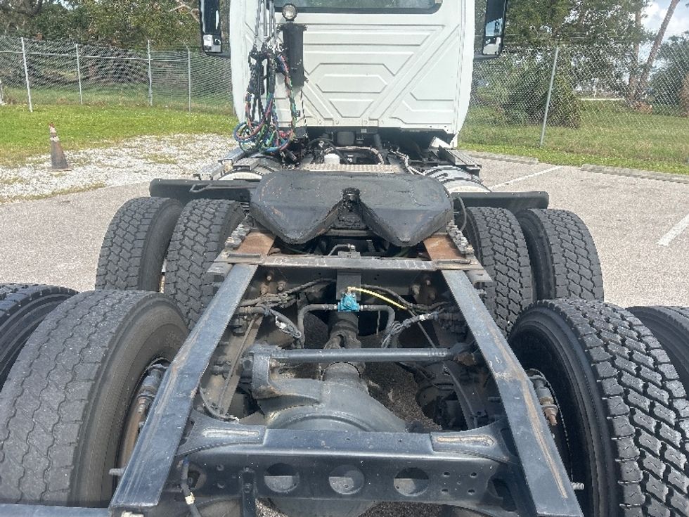 Day Cab Tractor-Heavy Duty Tractors-International-2019-LT625-Plant City-FL-381,545\n\t\tmiles-$ 35,000 - Image 5